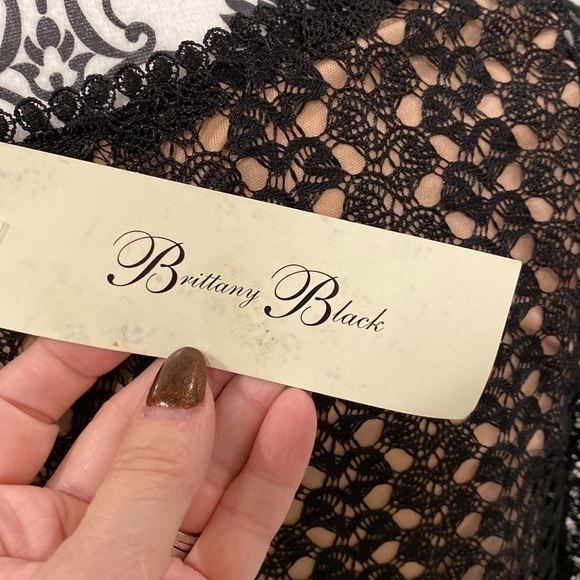 Little Black lace lined dress - Picture 14 of 17